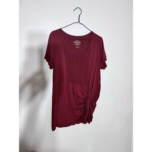 Women's torrid size 0 12/L Red maroon T-shirt